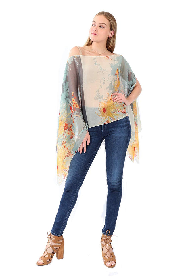 Village Venture Poncho Estampado de Tela Semi Translucida con Botones Unitalla-Mod 2780
